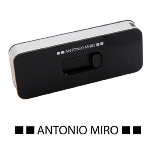 xtra1-memoria-usb-antonio-miro2