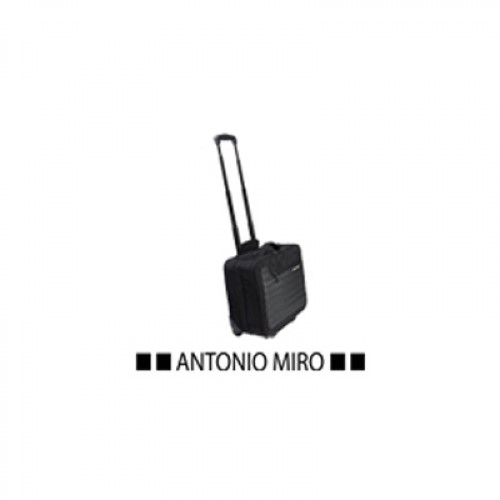 xtra1-trolley-forum-antonio-miro2