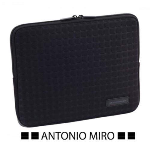 xtra1-funda-ipad-taxsa-antonio-miro2
